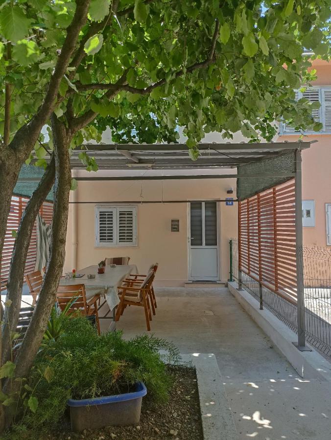 Apartmani Ana Tivat Exterior foto